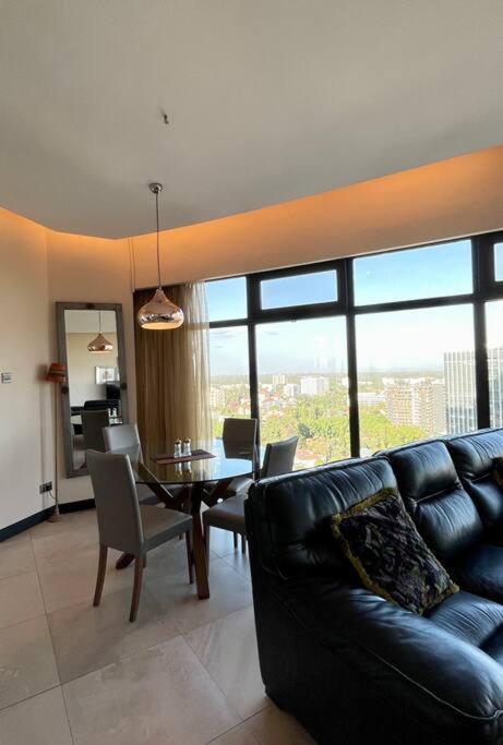 City View Apartment Nestled In The Heart Of Nbo ไนโรบี ภายนอก รูปภาพ