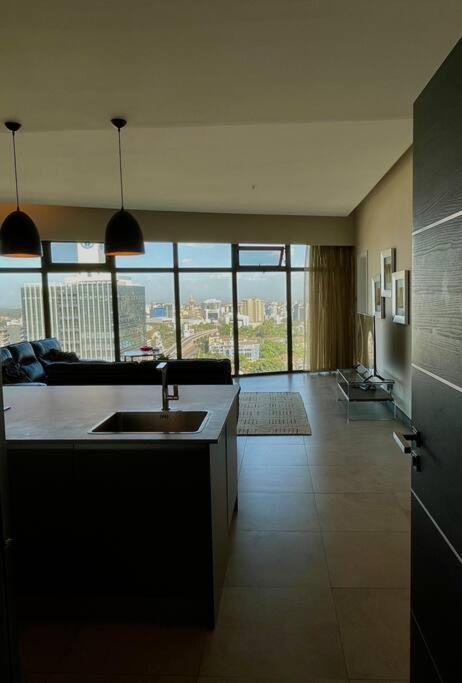 City View Apartment Nestled In The Heart Of Nbo ไนโรบี ภายนอก รูปภาพ